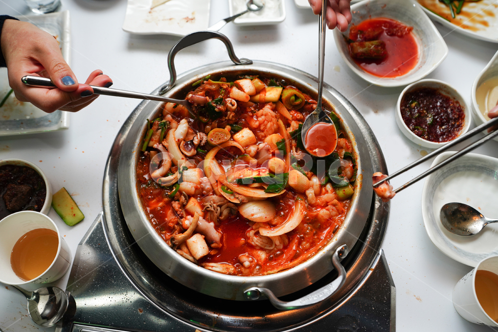 전골,한식,냄비,안주,먹거리,요리,식사,국물,meal,food,해물,음식