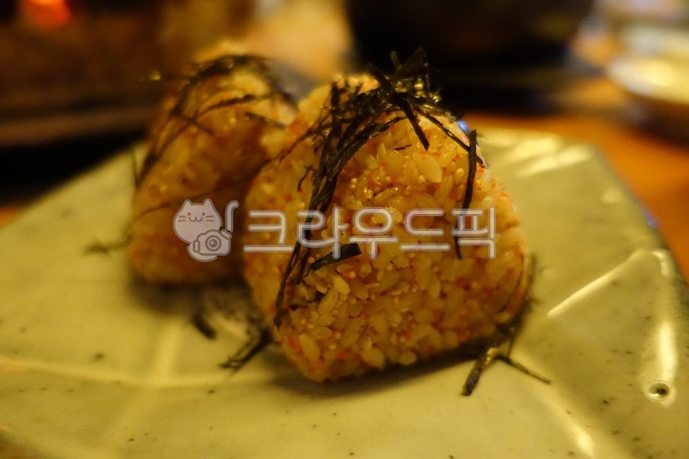 삼각김밥,주먹밥,food,음식,meal