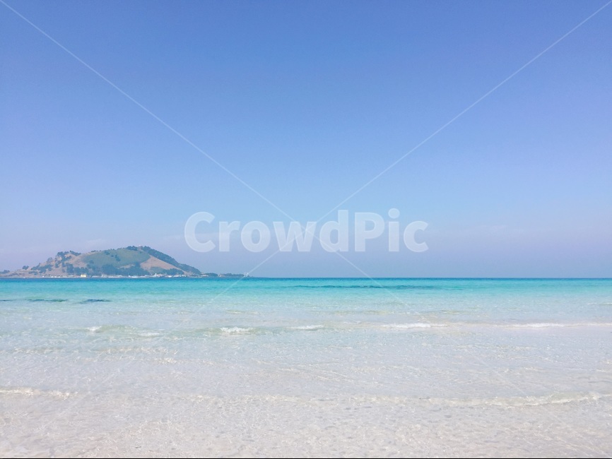바다,해변,beach,sea,blue,푸른바다,푸른하늘,자연,자연,풍경,nature,landscape,해변,바다,beach,sea,outdoors,옥외,land,땅,water,물,shoreline,해안선,ocean,대양