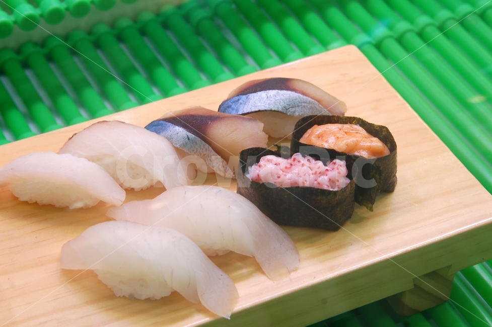초밥,스시,일식,회,회초밥,음식,밥,생선알,김,도마,음식,식재료,요리,food,cook,meal,dishes,food reserves,수산물,해산물,fishery products,seafood,일식,일본음식,일본요리,Japanese food,Japanese dishes,Japanese meal,Japanese cook