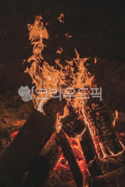 불,불멍,모닥불,장작불,캠프파이어,장작,화염,fire,flame,bonfire,불꽃,캠핑,감성캠핑