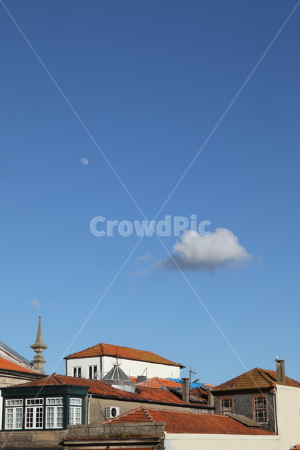 portugal,포르투갈,porto,포르투,포르토,하늘,달,구름,moon,cloud,지붕,해외,외국,세계,foreign,oversea,world