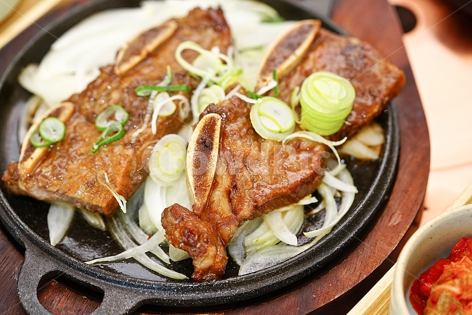 돼지갈비,갈비,고기,식사,육류,육식,먹방,음식,외식,푸드,먹거리,점심,꼬기,돼지고기,식감,food,한식,맛집,음식,식재료,요리,food,cook,meal,dishes,food reserves,육류,고기,meat,한식,한국음식,한국요리,korean food,korean dishes,korean meal,korean cook