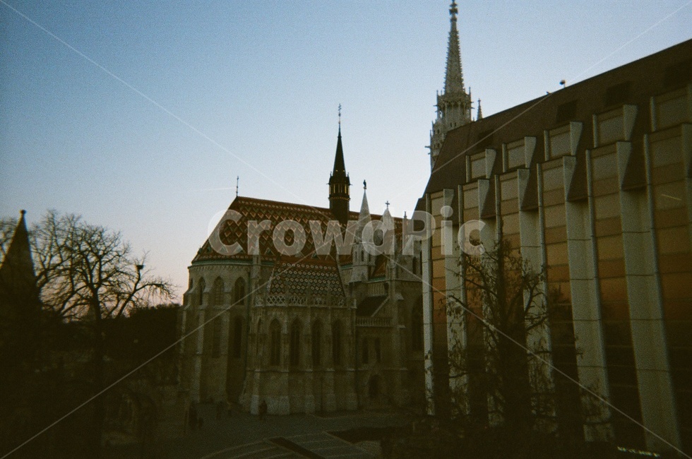 성당,cathedral,budapest,부다페스트,성,castle,orange,hungary,hungarytraditional,europe,exotic,이국적인,유럽,sunset,필름카메라,filmcamera,노을,감성,분위기,해외,외국,세계,foreign,oversea,world,건축물,건물외관,exterior,building,structure,architecture,construction