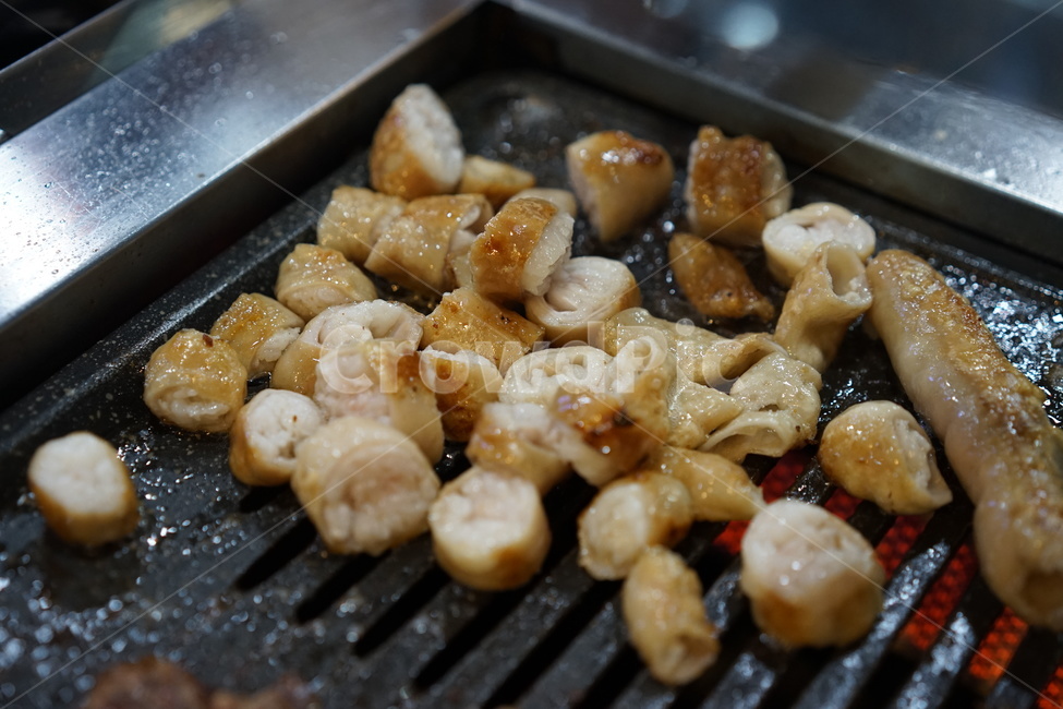 돼지막창,막창집,고기,육류,내장,막창,불판,고깃집,음식,식재료,요리,food,cook,meal,dishes,food reserves,육류,고기,meat,한식,한국음식,한국요리,korean food,korean dishes,korean meal,korean cook