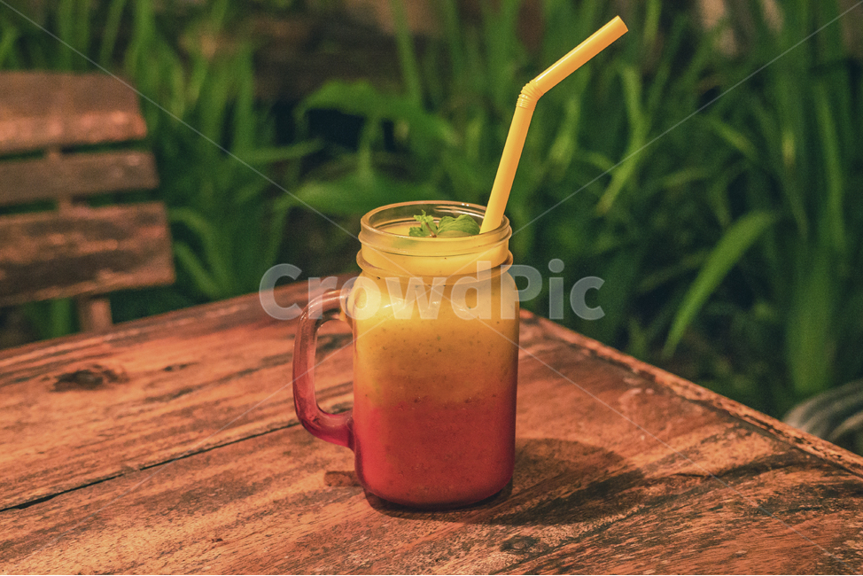 smoothie,Twotone drink,Mint,cool,tree,cold,juice,Mint Smoothie,straw,mango juice,summer,mango,healthy,Mango Smoothie,beverage,Mango Mint,table,Mango Mint Smoothie