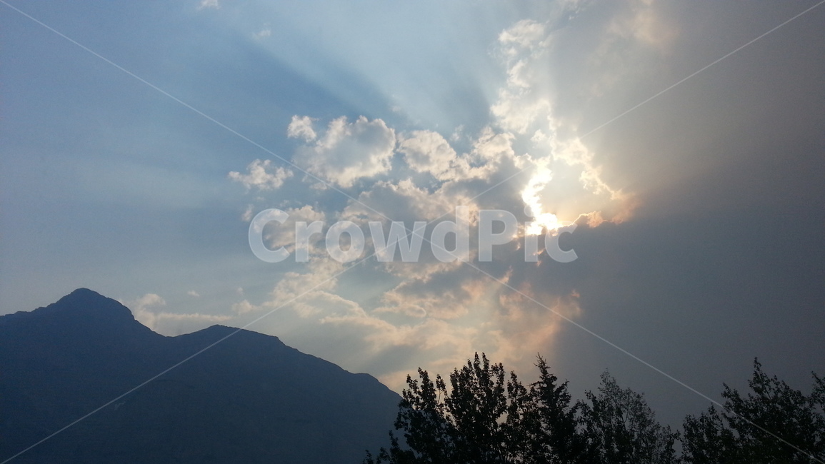 하늘,구름,산,나무,빛,영광,sky,cloud,montain,tree,light,glory