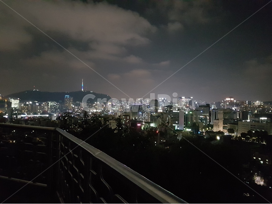 저녁,밤,야경,하늘,구름,야경,밤,풍경,nightscape,night,landscape,도시,city,한국도시풍경,한국도시경관,korea cityscape,railing,난간,handrail,banister