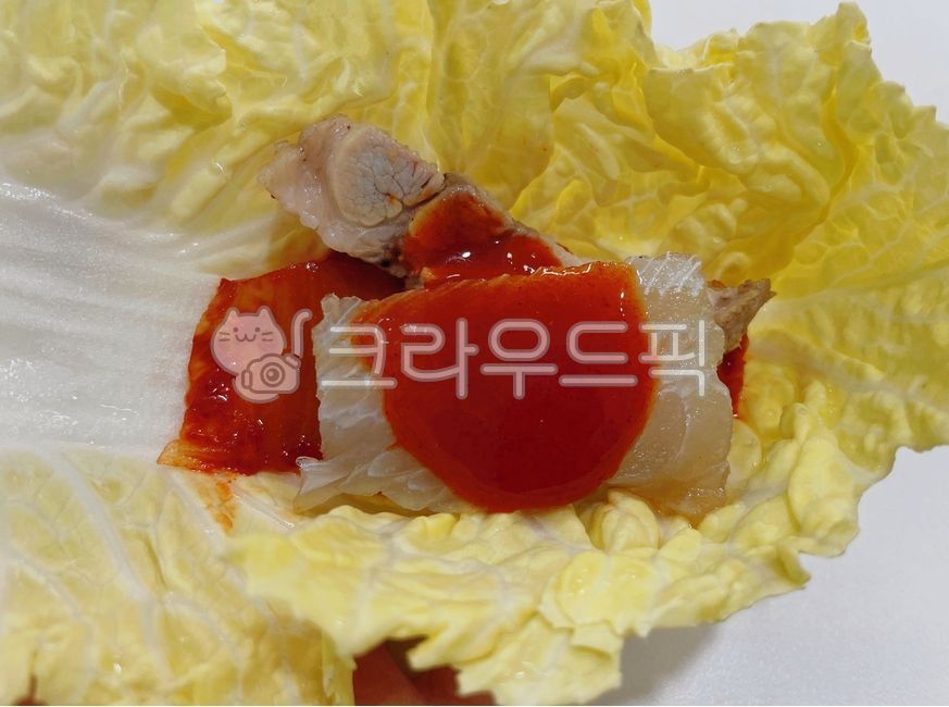 Ssam vegetables,Albegi cabbage,fermented fish,episode,Cabbage soup,Meat wrap,Bossam,pork,vegetable,Old paper,boiled pork,pig,raw food,boiled meat,super long,Kimchi,kimchi,food,meal,Super red pepper paste,Cabbage wrap,fermented skate,napa cabbage,skates,fi