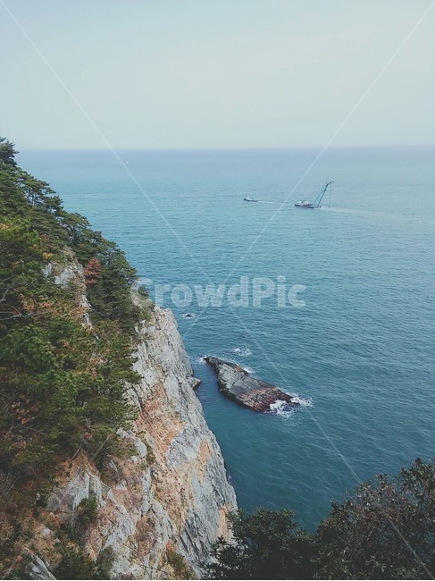 절벽,바다,배,수평선,바위,자연,풍경,nature,landscape,promontory,곶,cliff,낭떠러지,outdoors,옥외