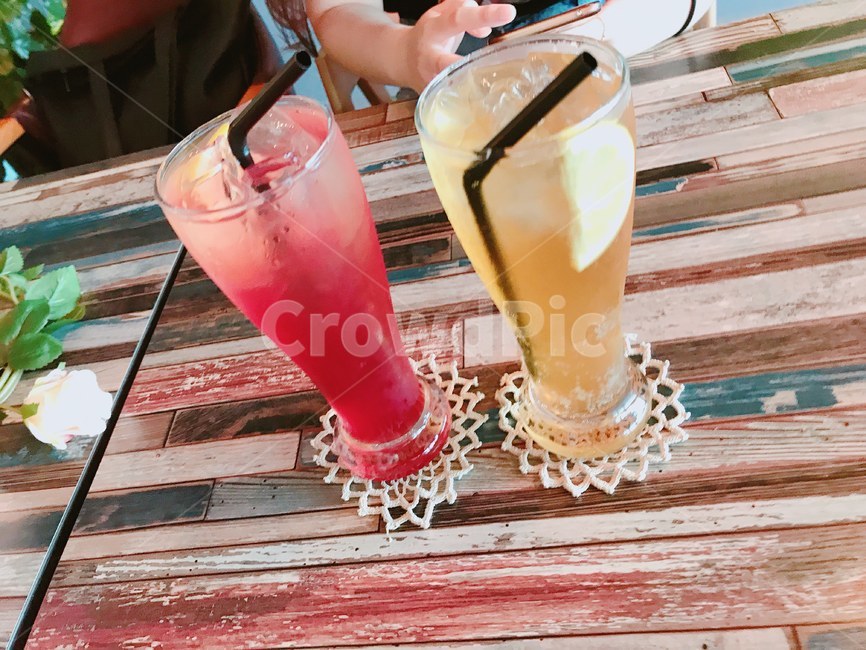 마실것,beverage,레몬에이드,자몽에이드,식탁,음료,시원한음료,음료수,drink,beverage