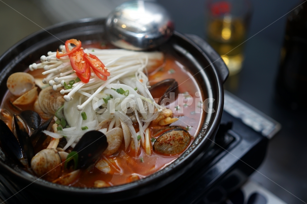 국물,짬뽕,국물요리,해물탕,해물짬뽕,안주,술안주,요리,음식,먹방,술자리,얼큰,해물짬뽕탕,식사,매콤,해물,푸드,해장,겨울요리,소주안주,음식,식재료,요리,food,cook,meal,dishes,food reserves,수산물,해산물,fishery products,seafood,한식,한국음식,한국요리,korean food,korean dishes,korean meal,korean cook