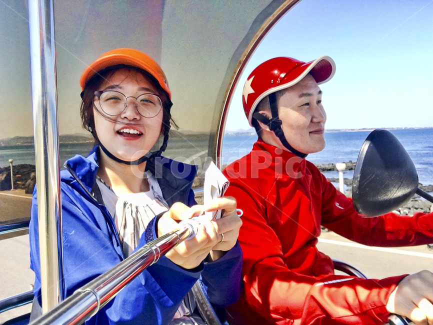 여행,제주도,커플,스쿠터,부부,행복,사람,인물,인간,human,person,연인,커플,사랑,lover,couple,여행,휴가,traveling,vacation,trip,스포츠,레저,운동,sports,leisure,exercise