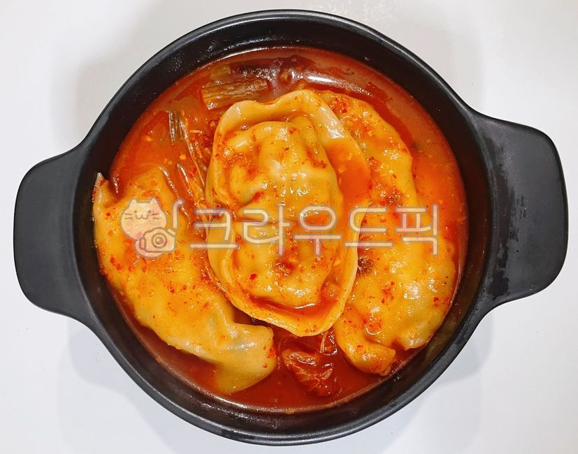 김치만두전골,만두전골,전골,만두김치찌개,만두김치찌게,김치찌개,김치찌게,찌개,찌게,김치,배추김치,묵은지,김치만두,왕만두,만두,뚝배기,손만두,음식,식사,food,meal
