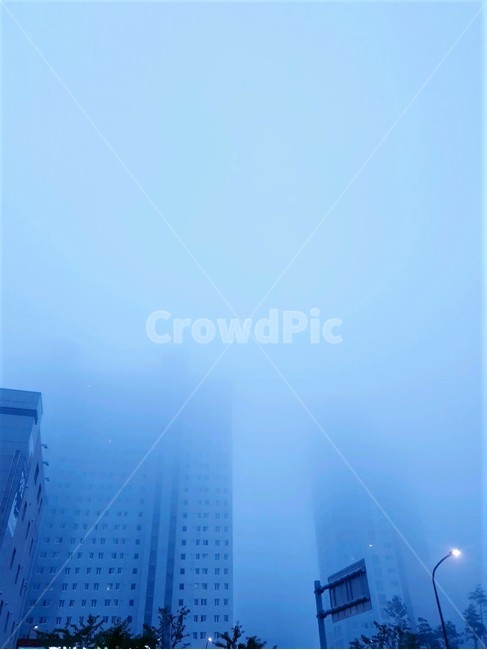 안개,감성,도시,풍경,해무,city,푸른,울산일산,하늘,여름,파란색,아파트,고층빌딩,빌딩,장마,건축,차가운,높은,skyscraper,building,apartment,architecture,fog,foggy,blue,high,cloud,건축물,건물외관,exterior,structure