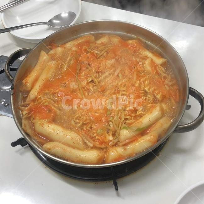 떡볶이,분식집,즉석떡볶이,식사,한식,요리,음식,냄비