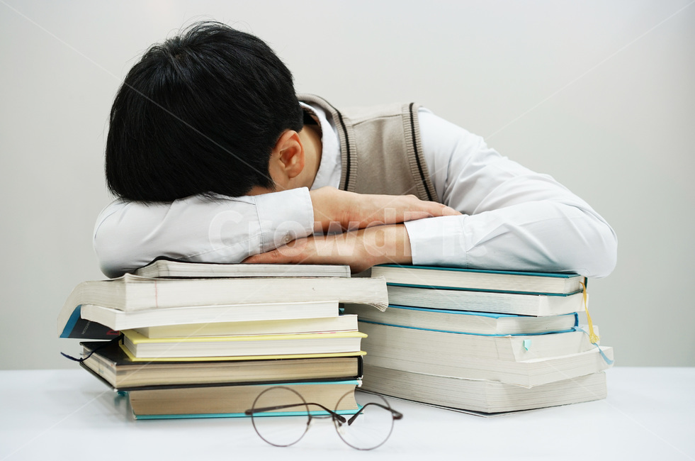 수능,교육,학생,교복,시험,강의,수업,고등학생,고3,남고생,남자고등학생,남고,수능시험,기말고사,중간고사,모의고사,exam,quiz,test,학업,공부,남자,남학생,사람,인물,인간,human,person,얼굴표정,facialexpression,face,남성,man,male,학교,education,learning,study,schoo,사람,인물,인간,human,person,남성,남자,man,male,교육,학교,공부,education,learning,study,school