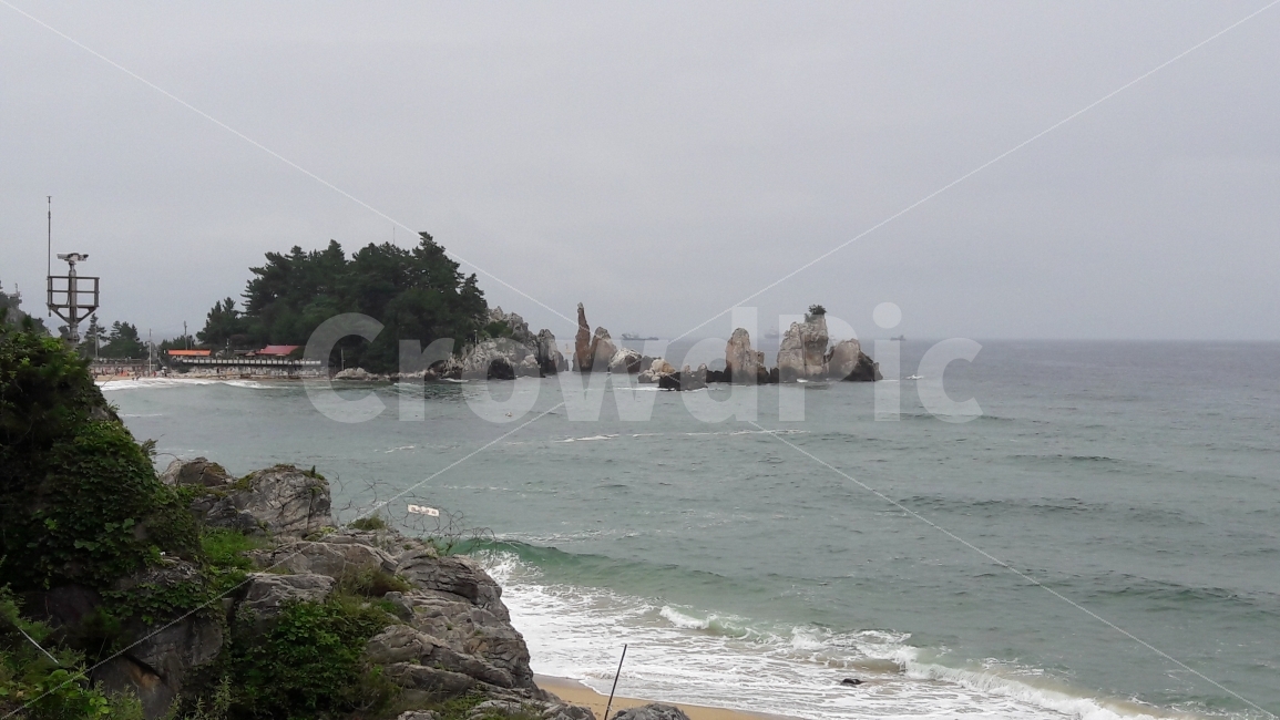 바다,촛대바위,돌,파도,배경,자연,풍경,nature,landscape,해변,바다,beach,sea,promontory,곶,outdoors,옥외,ocean,대양,water,물,land,땅,shoreline,해안선