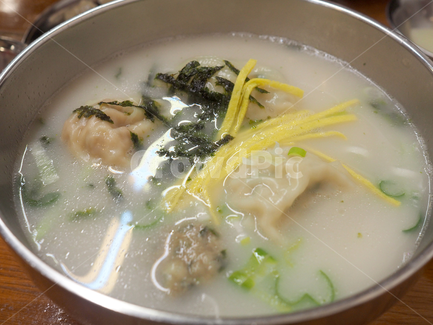 음식,식사,만두국,떡만두국,사골,food,만두,곰탕,육수,국,음식,식재료,요리,food,cook,meal,dishes,food reserves