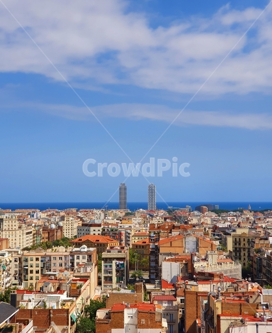 바르셀로나,풍경,사그라다파밀리아,쌍둥이빌딩,파란하늘,barcellona,landscape,sagradafamilia,twinbuilding,bluesky