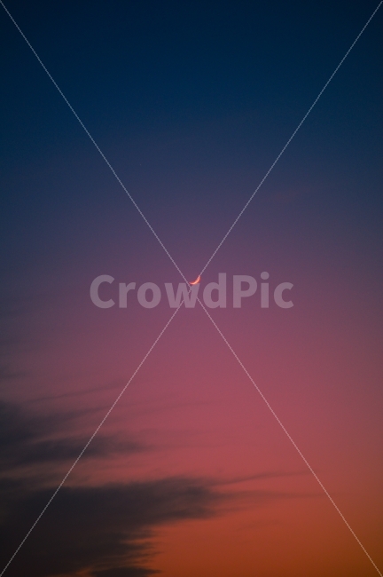초승달,석양,하늘,색깔,보라,아름다움,감성,그리움,추억,기억,crescent,sunset,sky,color,violet,beautiful,scene,missing,memory,자연,풍경,nature,landscape,야경,밤,nightscape,night,색깔,색상,색채,색감,color sense,color sensitivity,feeling of color,outdoors,옥외