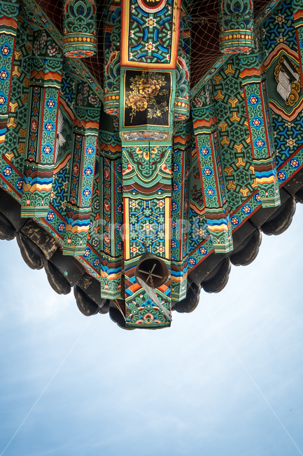 절,처마,처마끝,기와,전통건축,한국건축,종,전통,전통미,건물,building,건축물,architecture,pattern,무늬,장식,ornament,한국전통,한국문화,korean traditional,korean culture,건축물,건물외관,exterior,building,structure,architecture,construction