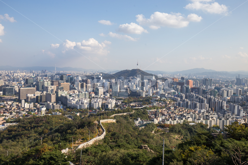 landscape,경치,outdoors,옥외,scenery,자연,aerialview,조감도,town,건물,building,어반,urban,metropolis,중심지,city,시티,서울,도시,남산타워,성곽길,인왕산,하늘,구름,풍경,도시,풍경,city,landscape,한국도시풍경,한국도시경관,korea cityscape