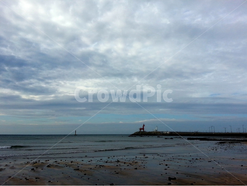 제주도,이호테우해변,해변,바다,하늘,등대,구름,갯벌,모레,흙,지평선,수평서,바닷물,육지,휴가,바캉스,여름,풍경,장관,jeju,beach,sea,sky,vacation,summer