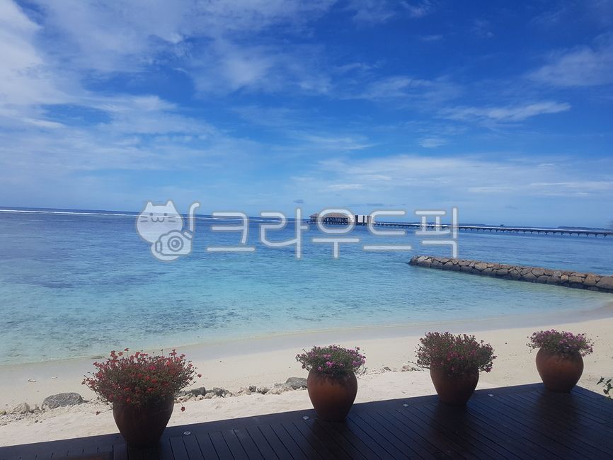 몰디브,몰디브리조트,바다,에메랄드,잔잔한,water,물,maldives