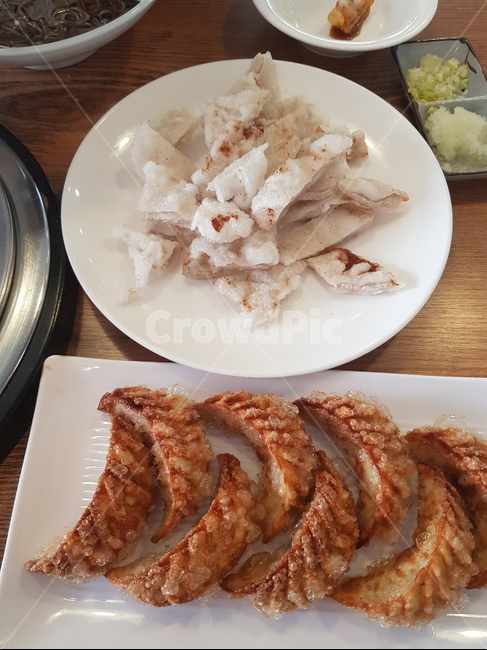 군만두,만두,찹쌀탕수육,food,meal