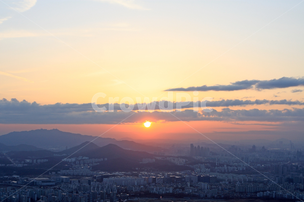노을,일출,일몰,해,태양,도시,하늘,구름,배경,백그라운드,여명,석양,황혼,해질녘,풍경,아파트,산,새벽,아침,저녁,파노라마,서울,한국,자연,풍경,nature,landscape,outdoors,옥외