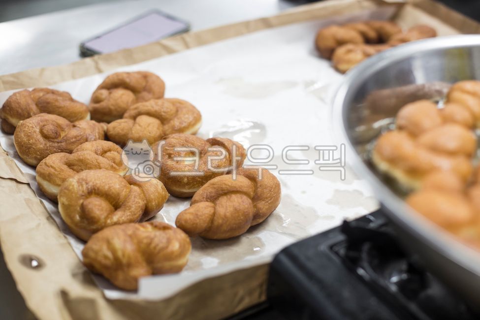 꽈배기,빵,도넛,도너츠,제빵,빵도넛,음식,식품,빵류,디저트,튀김,음식,식재료,요리,food,cook,meal,dishes,food reserves