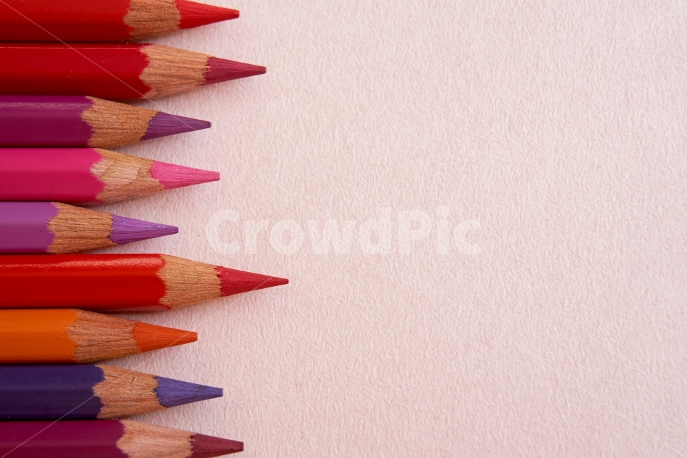 색연필,붉은,colorful,색깔,그라데이션,색채,다양한,빨강,주황,보라,연필,art,pencil,graduation,미술,도구,뾰족한,colored,color,배경,empty,space,예술,art,사물,물건,오브젝트,thing,object,matter,학용품,문구류,사무용품,school supplies,stationery,office supplies