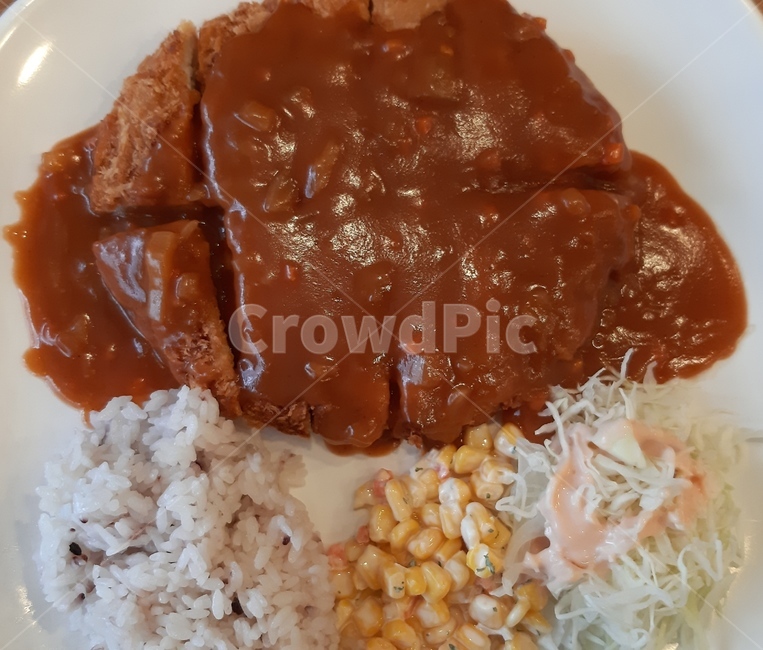 food,음식,점심,저녁,돈까스,밥,샐러드,양배추샐러드
