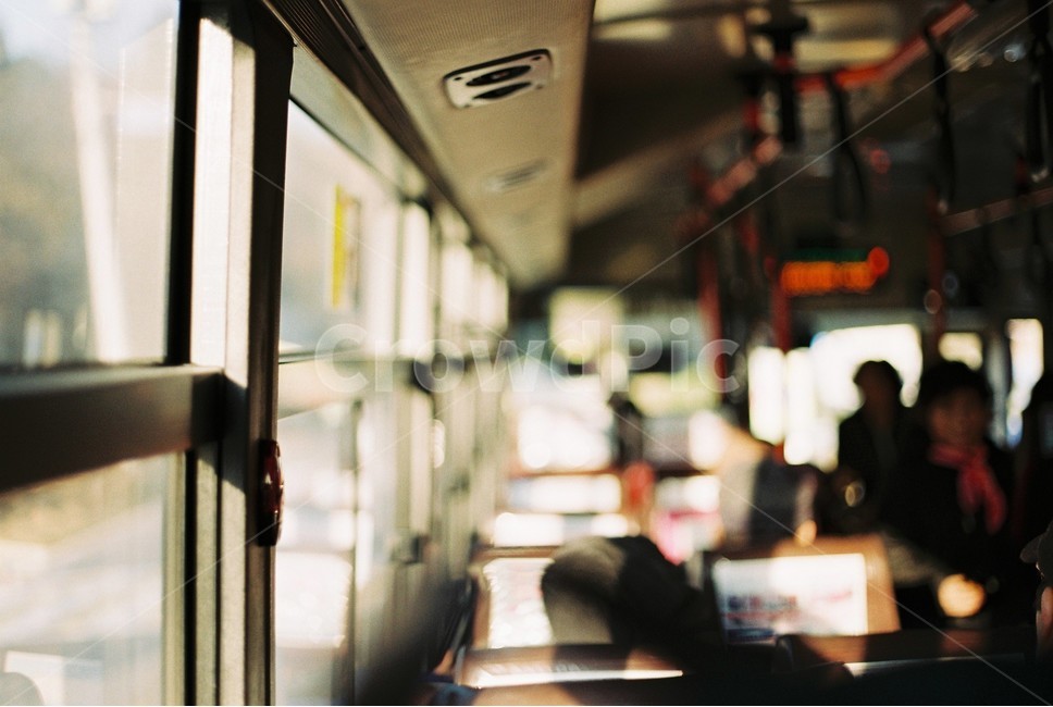 버스,내부,필름카메라,아웃포커싱,버스내부,뒷자리,bus,inside,outfocusing,한국버스,감성,sensible,feeling,교통,교통수단,traffic,transportation