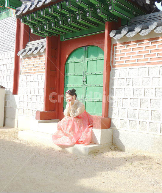 한복,사람,경복궁,전통의상,감성사진,여자,분홍,분홍색,소녀,색감,궁,girl,woman,가을,계절,fall,autumn,season,자연,풍경,nature,landscape,한국전통,한국문화,korean traditional,korean culture,사람,인물,인간,human,person,여성,여자,woman,female,lady,감성,sensible,feeling
