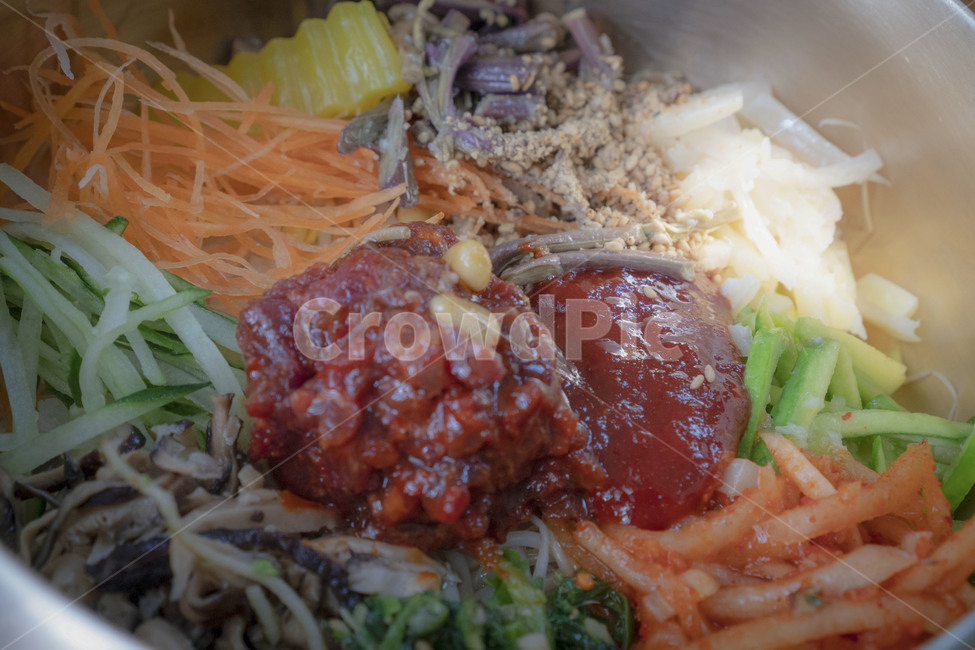 비빔밥,전주비빔밥,야채비빔밥,산채비빔밥,한식,koreanfood,음식,식재료,요리,food,cook,meal,dishes,food reserves,한식,한국음식,한국요리,korean food,korean dishes,korean meal,korean cook