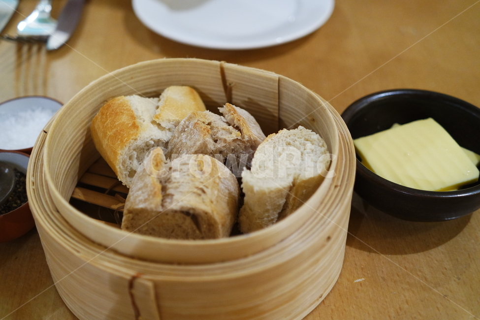 빵,식전빵,애피타이저,레스토랑,버터,음식,식재료,요리,food,cook,meal,dishes,food reserves,빵,bread
