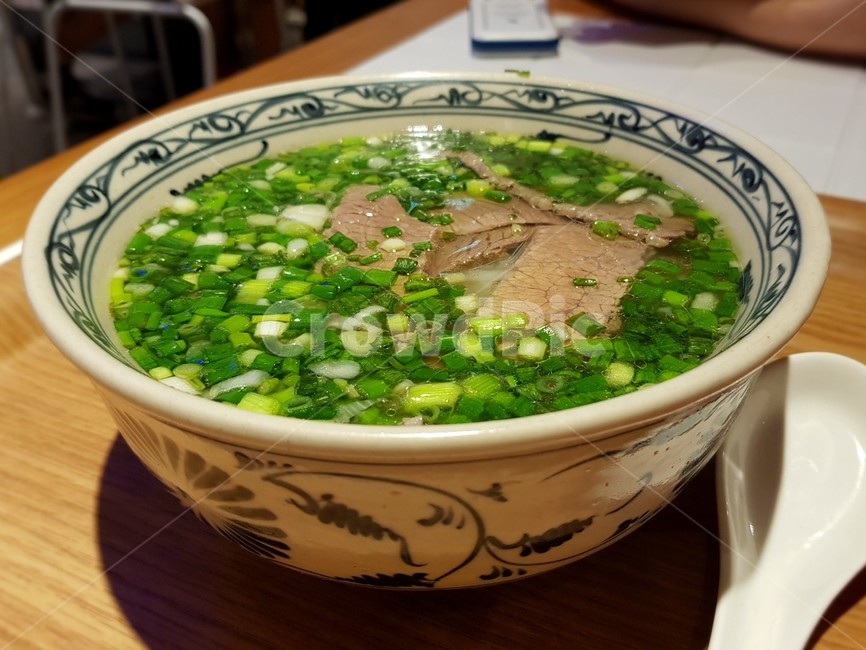 쌀국수,양지쌀국수,국물,음식,bowl,사발,food,dish,요리,meal,plant,식사,식물,소고기,베트남음식,포,파,쪽파