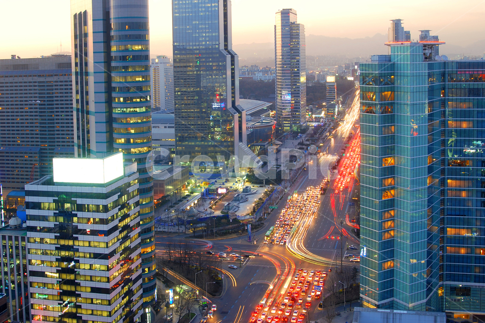 무역센터,아셈타워,코엑스,삼성동,삼성역,강남구,강남,서울,영동대로,교통,빌딩,고층빌딩,자동차,도시,도심,야경,풍경,도로,대로,교차로,타워,랜드마크,건축,건축물,유리창,오피스,회사,비지니스,비즈니스,한국,궤적,건물,부동산,야경,밤,풍경,nightscape,night,landscape,도시,city,한국도시풍경,한국도시경관,korea cityscape,비즈니스,사업,business,service,work,road,intersection,building,시티,town,urban,어반