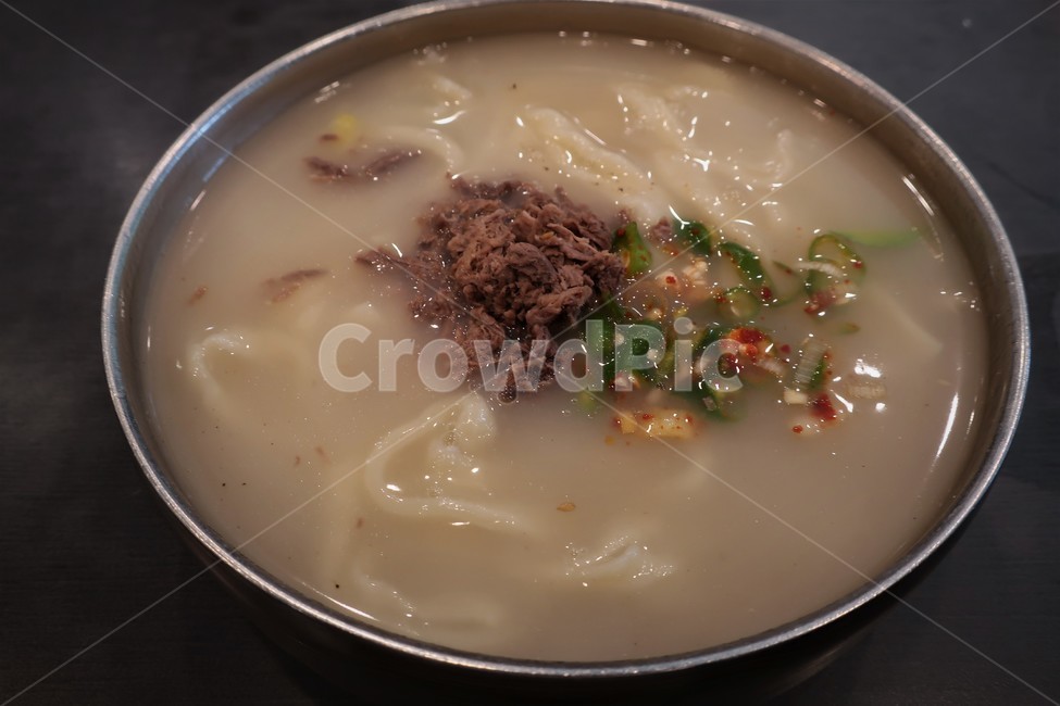 전통,한식,사골,육수,칼국수,국물,면요리,식사,요리,누들,음식,식재료,요리,food,cook,meal,dishes,food reserves