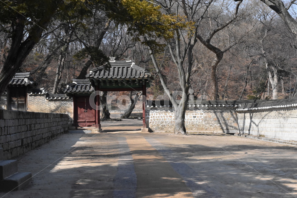 한옥,서울,창덕궁,대한민국,문화유산,마당,문,Korea,wooden,Koreanstylehouse,한국전통,한국문화,korean traditional,korean culture,건축물,건물외관,exterior,building,structure,architecture,construction