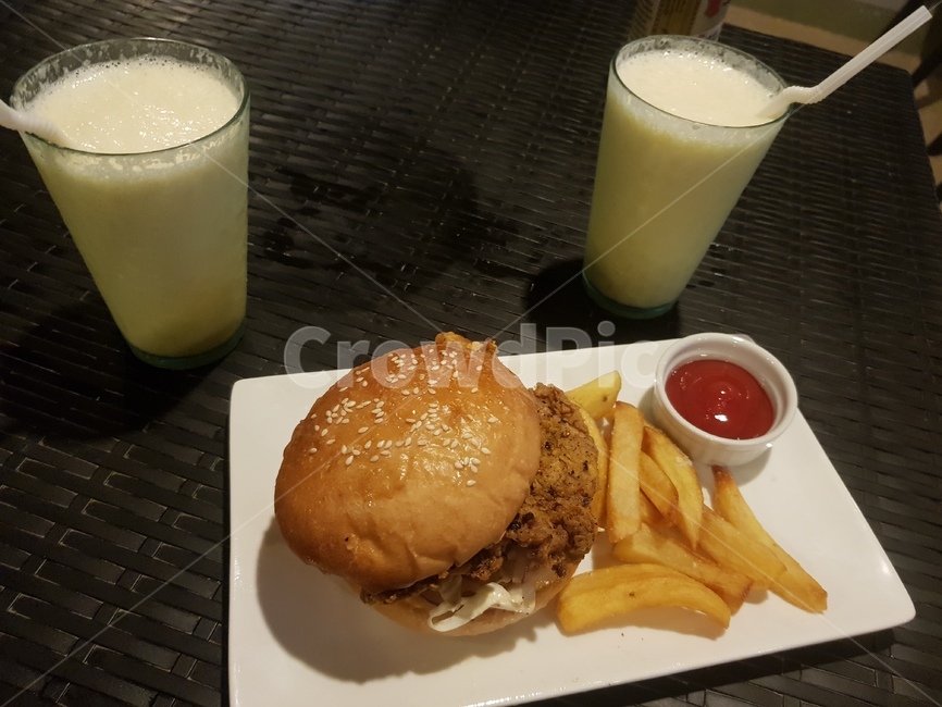 food,음식,햄버거,음료수,저녁