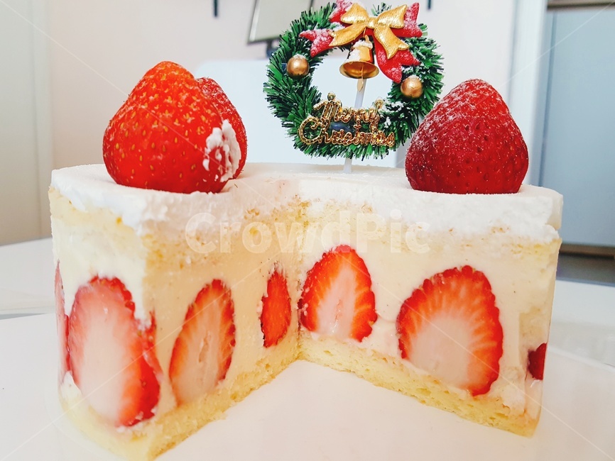 dessert,Strawberry cake,cake,Christmas cake,christmas
