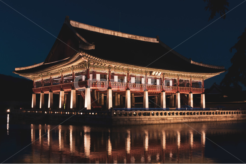 경복궁,광화문,야경,고궁,감성,서울,한국,전통,야경,밤,풍경,nightscape,night,landscape,한국전통,한국문화,korean traditional,korean culture,랜드마크,landmark,tourist attraction,한국랜드마크,한국관광지,한국명소,korea landmark,korea tourist attraction,architecture,건축물,building,건물,worship,예배,shrine,신사