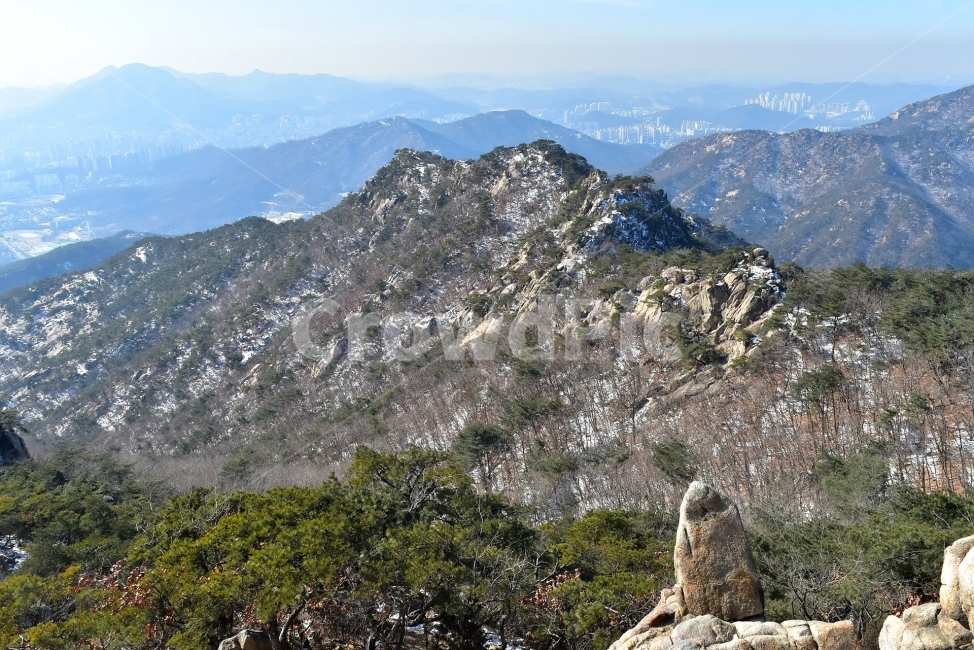 관악산,풍경,겨울,자연,눈,스포츠,등산,산행,nature,snow,겨울풍경,느낌,아름다운,신비로운,경이로운,기암,바위,암봉,암릉,다큐,필,힐링,명산,landscape,winter,season,트레킹,100대명산,인기명산,조망,전망,정부청사,6봉,수목원능선,바윗길,암릉길,명품송,소나무,한국자연풍경,한국자연경관,korea,관양능선,팔봉능선,국기봉,겨울,계절,winter,season,자연,풍경,nature,landscape,한국자연풍경,한국자연경관,korea nature landscape,mountain,산,mountain range,산맥,outdoors,옥외