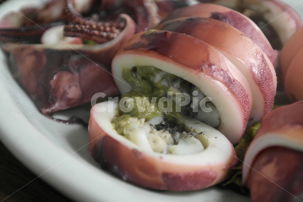 통오징어찜,오징어,오징어내장,술안주,포장마차,음식,식재료,요리,food,cook,meal,dishes,food reserves,수산물,해산물,fishery products,seafood,한식,한국음식,한국요리,korean food,korean dishes,korean meal,korean cook