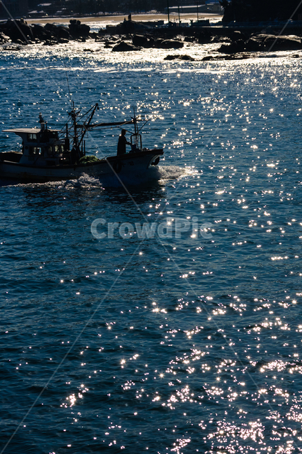 바닷가,낚시배,바다,어부,일몰,선박,배,항해,산업,industry,industrial,어업,fishery,fishing industry