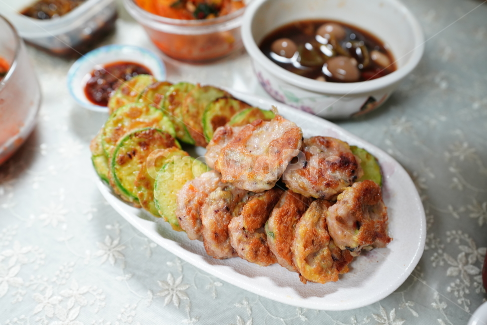 안주,호박전,전,한식,동그랑땡,음식,먹방,먹거리,집밥,부침,음식,식재료,요리,food,cook,meal,dishes,food reserves,한식,한국음식,한국요리,korean food,korean dishes,korean meal,korean cook