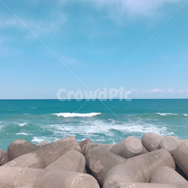 바다,하늘,강릉,파도,방파제,경포해변,자연,풍경,nature,landscape,promontory,곶,rock,록,ocean,대양,water,물,outdoors,옥외,sea